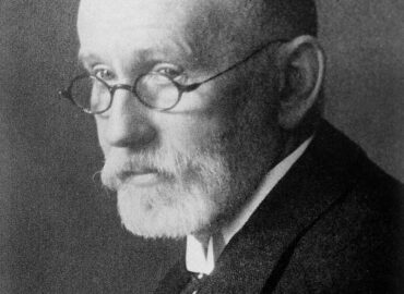 Von Harris & Ewing - Dieses Bild ist unter der digitalen ID hec.04709 in der Abteilung für Drucke und Fotografien der US-amerikanischen Library of Congress abrufbar.Diese Markierung zeigt nicht den Urheberrechtsstatus des zugehörigen Werks an. Es ist in jedem Falle zusätzlich eine normale Lizenzvorlage erforderlich. Siehe Commons:Lizenzen für weitere Informationen., Gemeinfrei, https://commons.wikimedia.org/w/index.php?curid=6060062